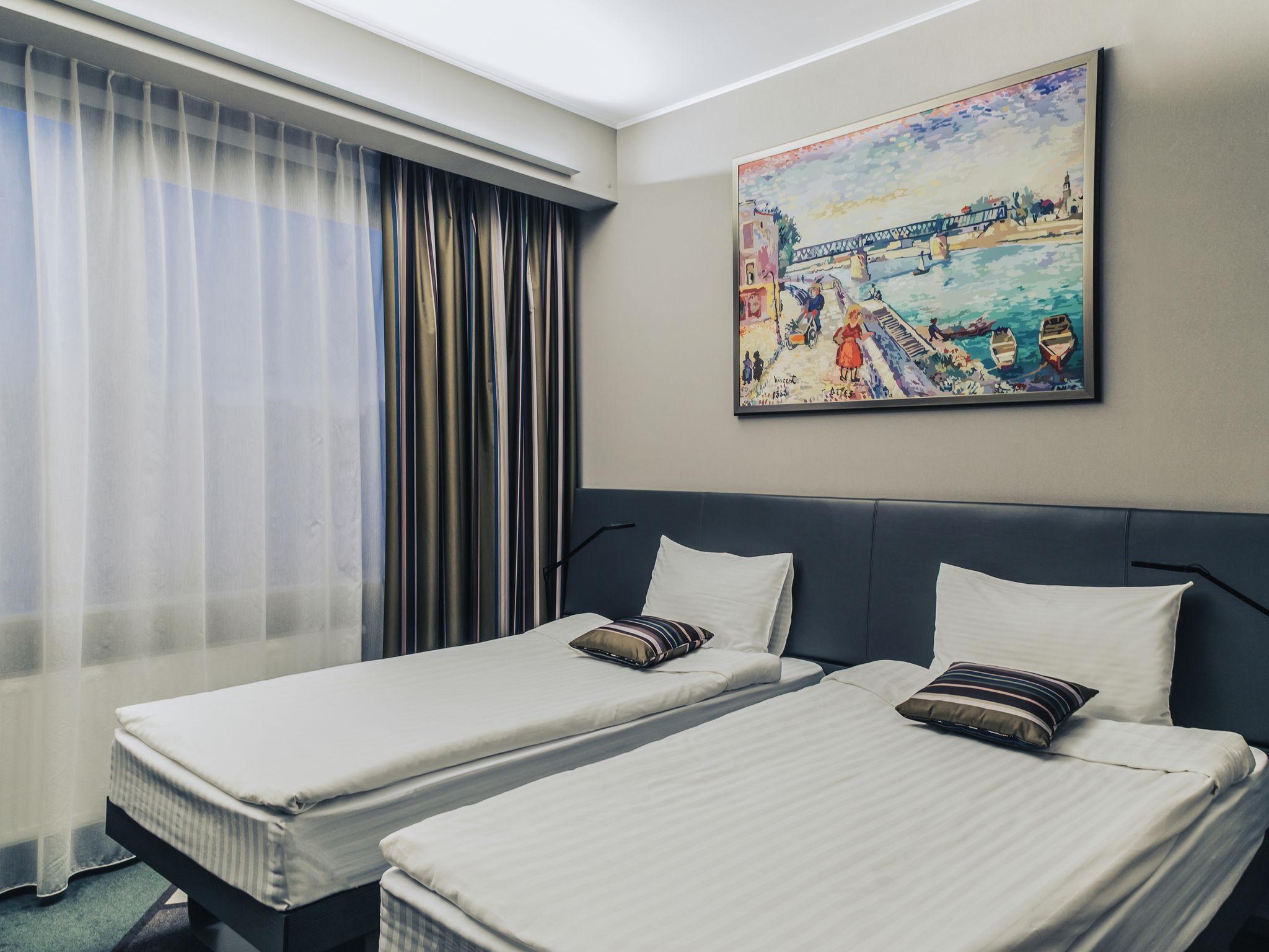 космополит 4* Киев